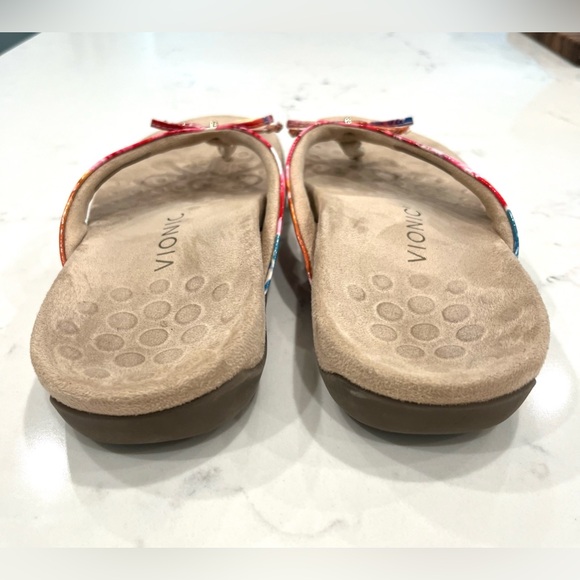 Vionic Bella Flip flops size 8.  Multi pink colors. - Picture 4 of 5